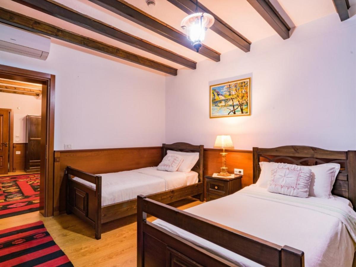 Hotel Castle Park Berat Exterior foto