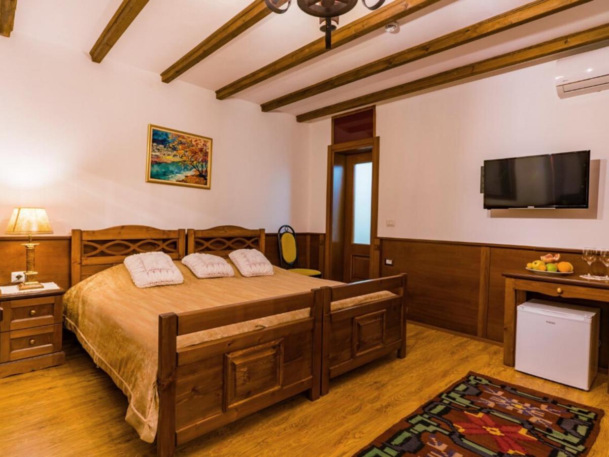 Hotel Castle Park Berat Exterior foto