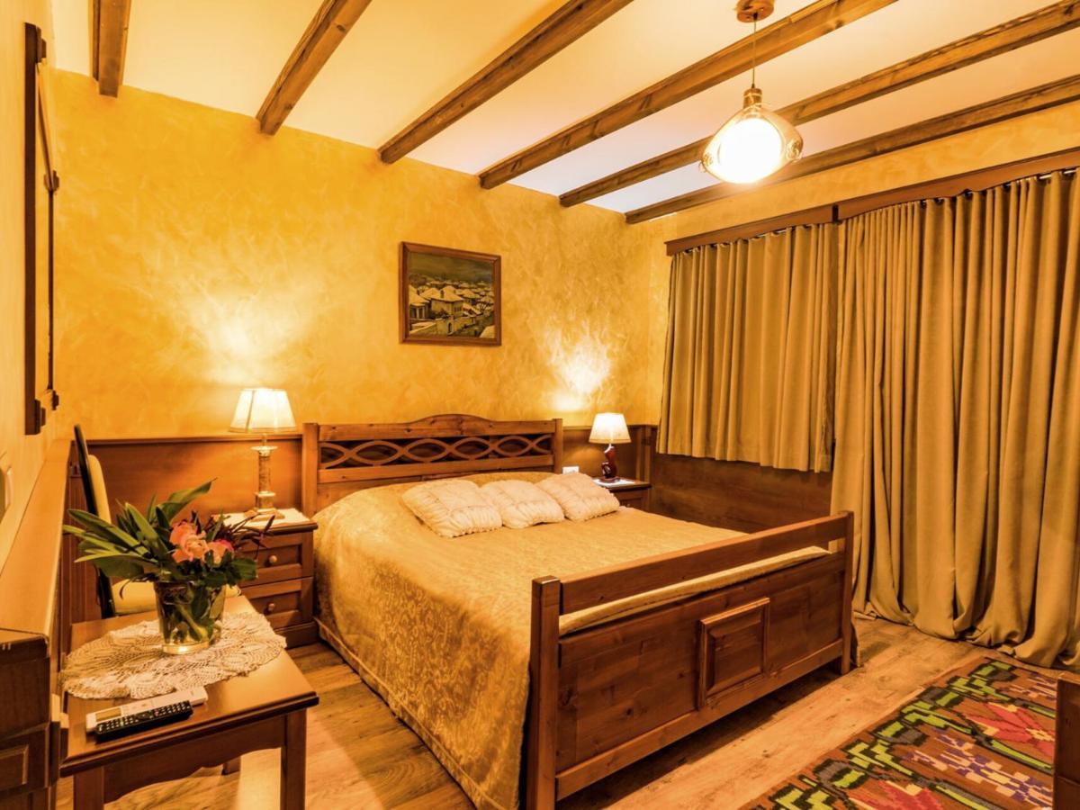 Hotel Castle Park Berat Exterior foto