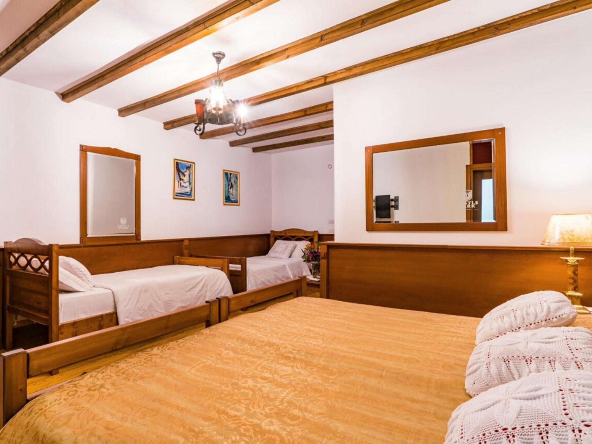 Hotel Castle Park Berat Habitación foto