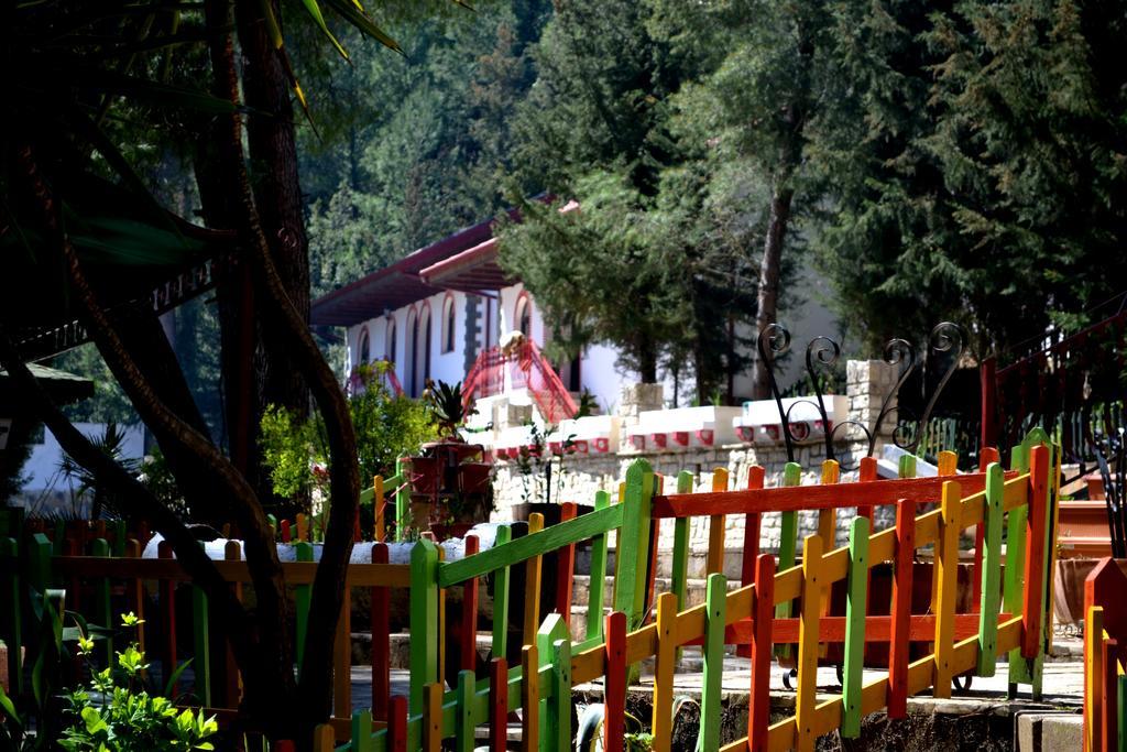 Hotel Castle Park Berat Exterior foto